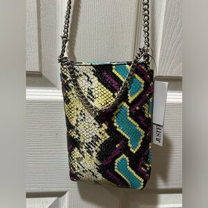 NWT Chain Strap Phone Case Bag
Color: Neon Snake